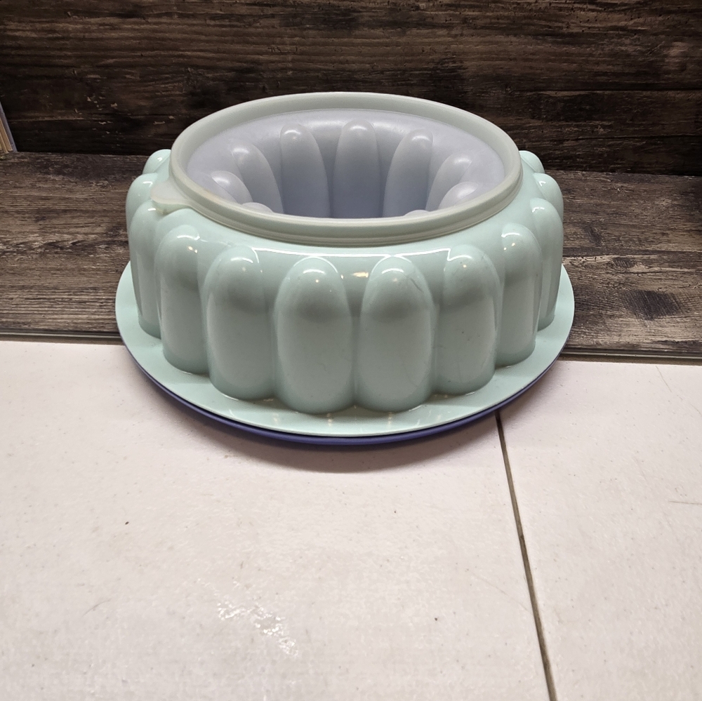 Vintage Tupperware 3pc‎ Jel-N-serve Jello Mold Ring AQUA #1201 1202  1203 EUC